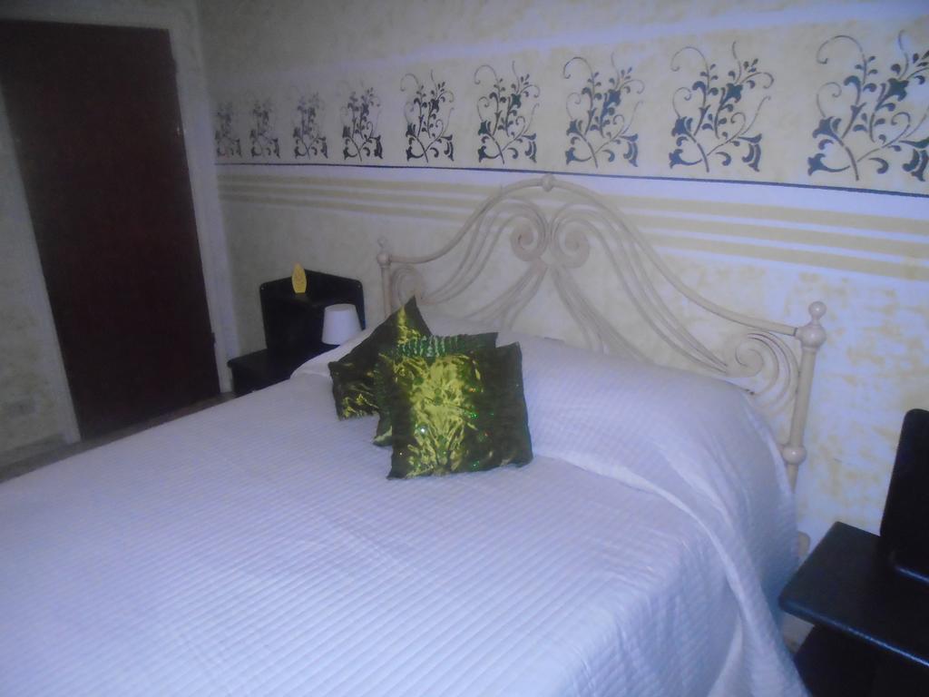 Tropical Bed&Breakfast Лука Екстериор снимка